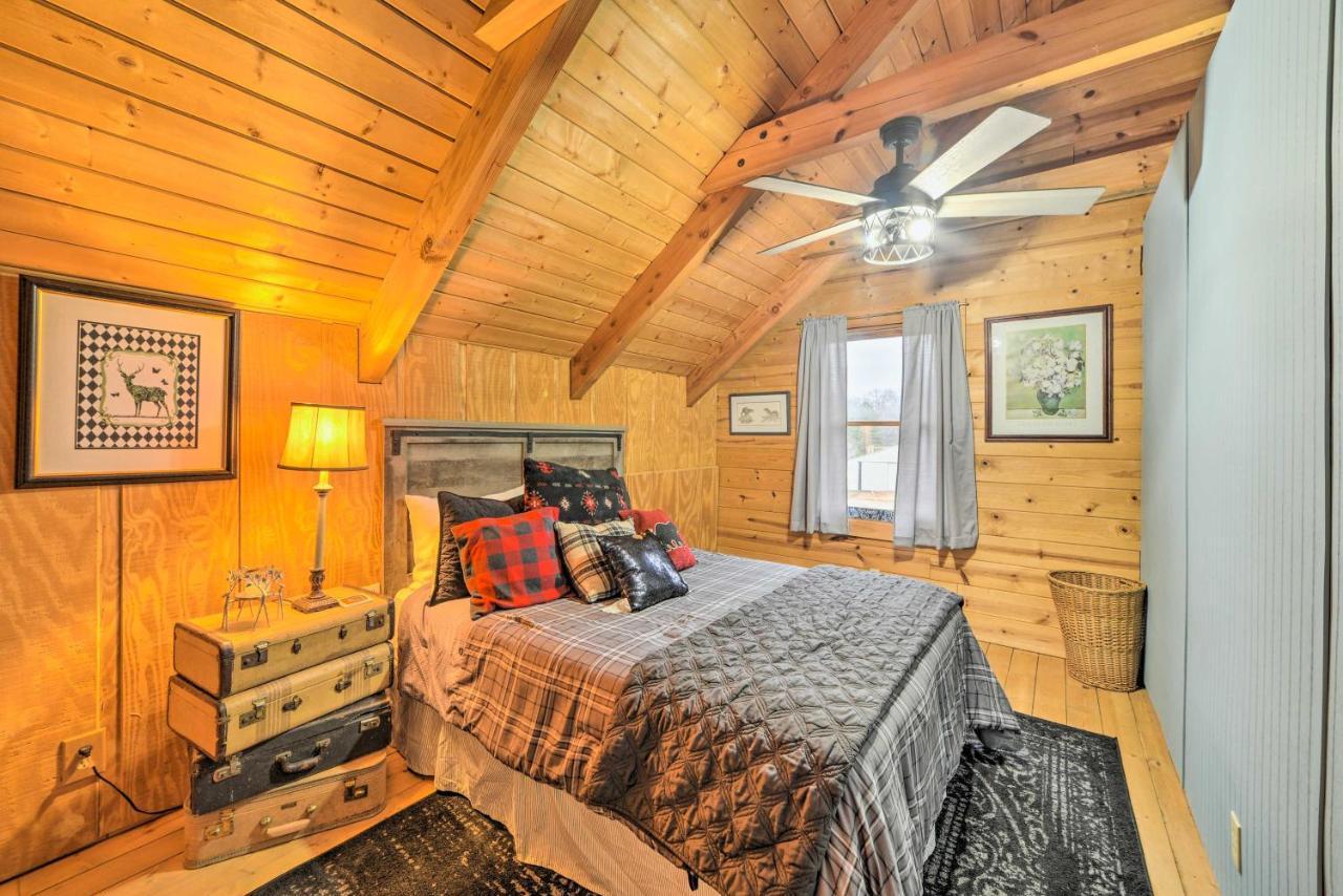 Quiet, Woodsy Retreat Deck And Kentucky Lake Access New Concord المظهر الخارجي الصورة